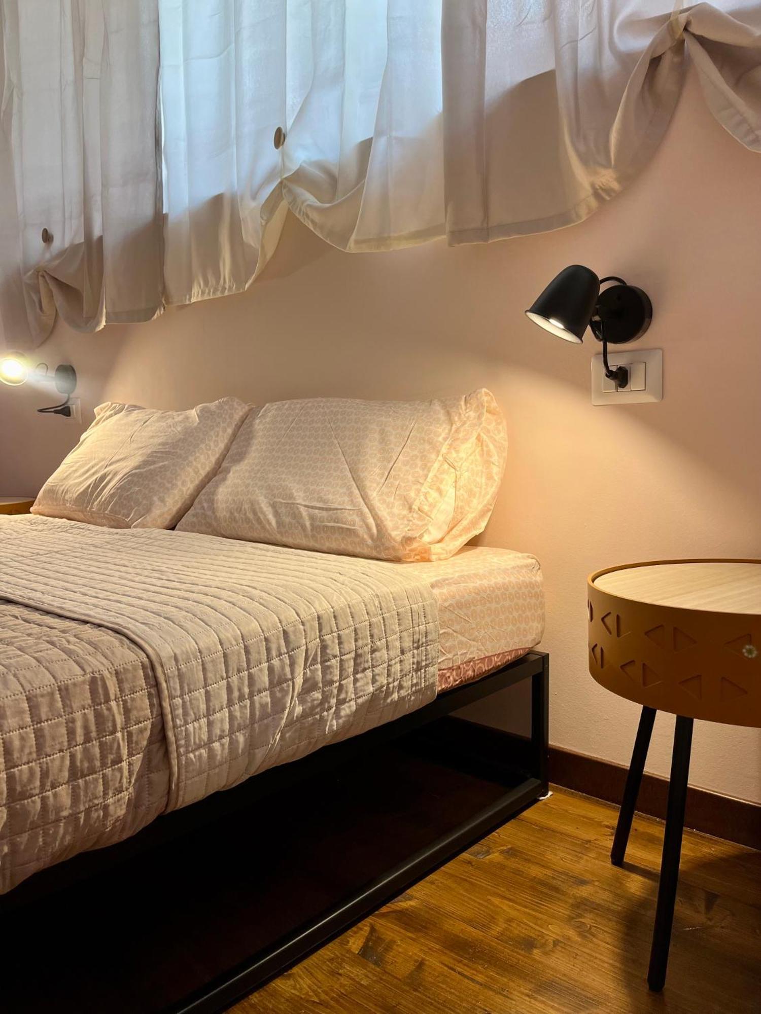Suite Bohemien Chic - A 5 Fermate Dal Duomo Милан Экстерьер фото